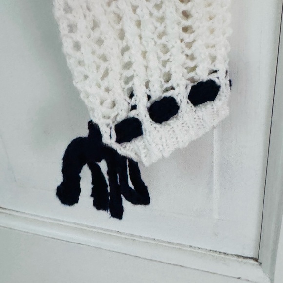 White Fringe Crochet Sweater off the shoulder - Picture 5 of 7